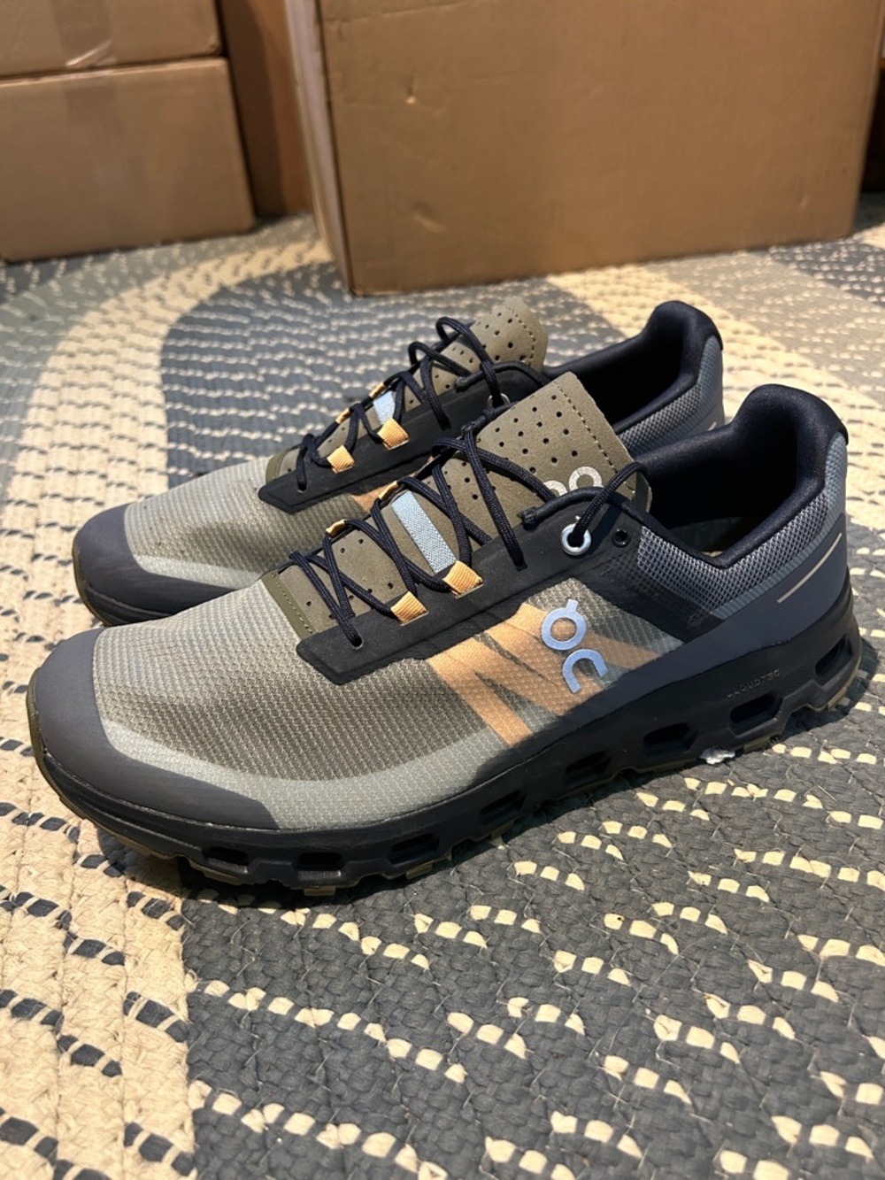 On CloudVista midnight olive 10.5 men